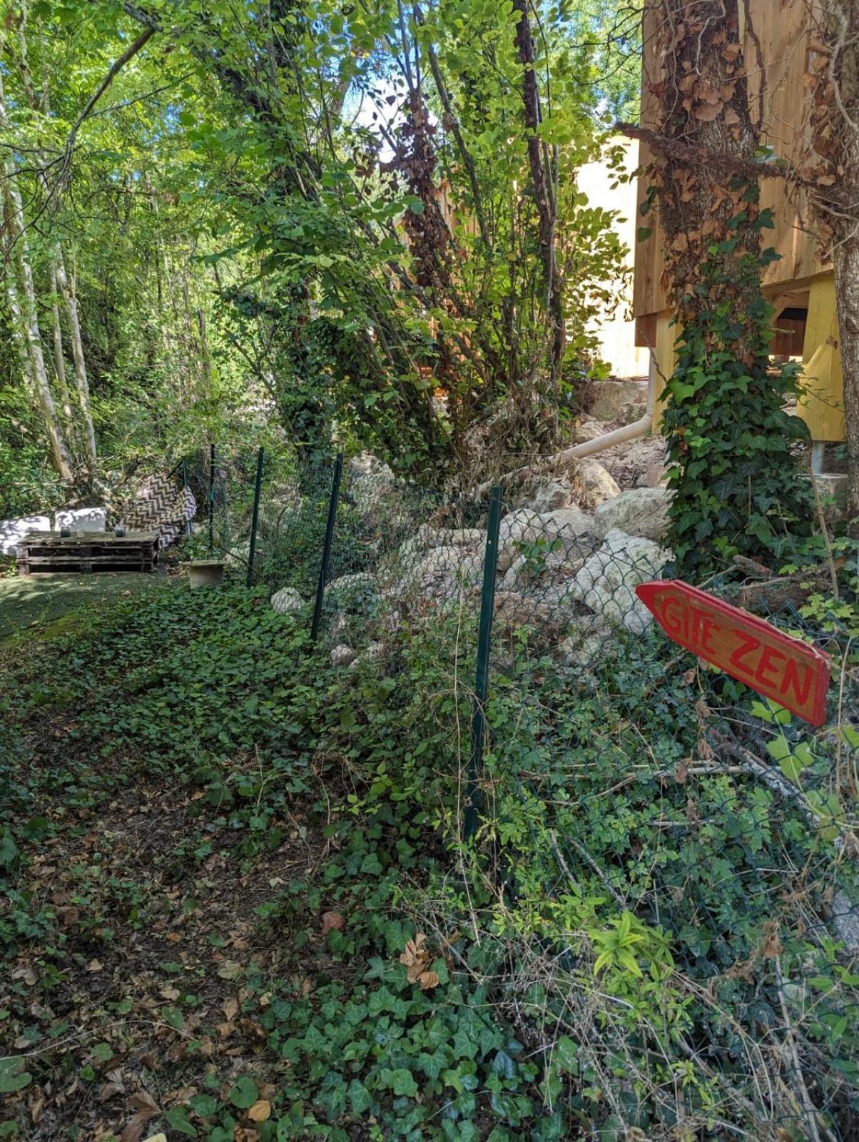 Gite Zen Dans Les Bois Blesignac Esterno foto