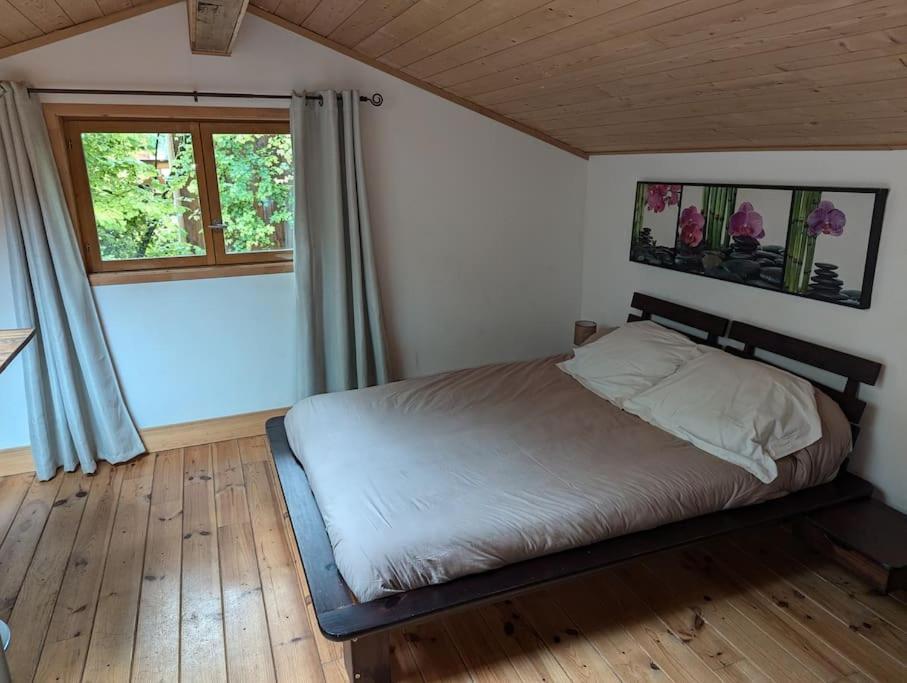 Gite Zen Dans Les Bois Blesignac Esterno foto